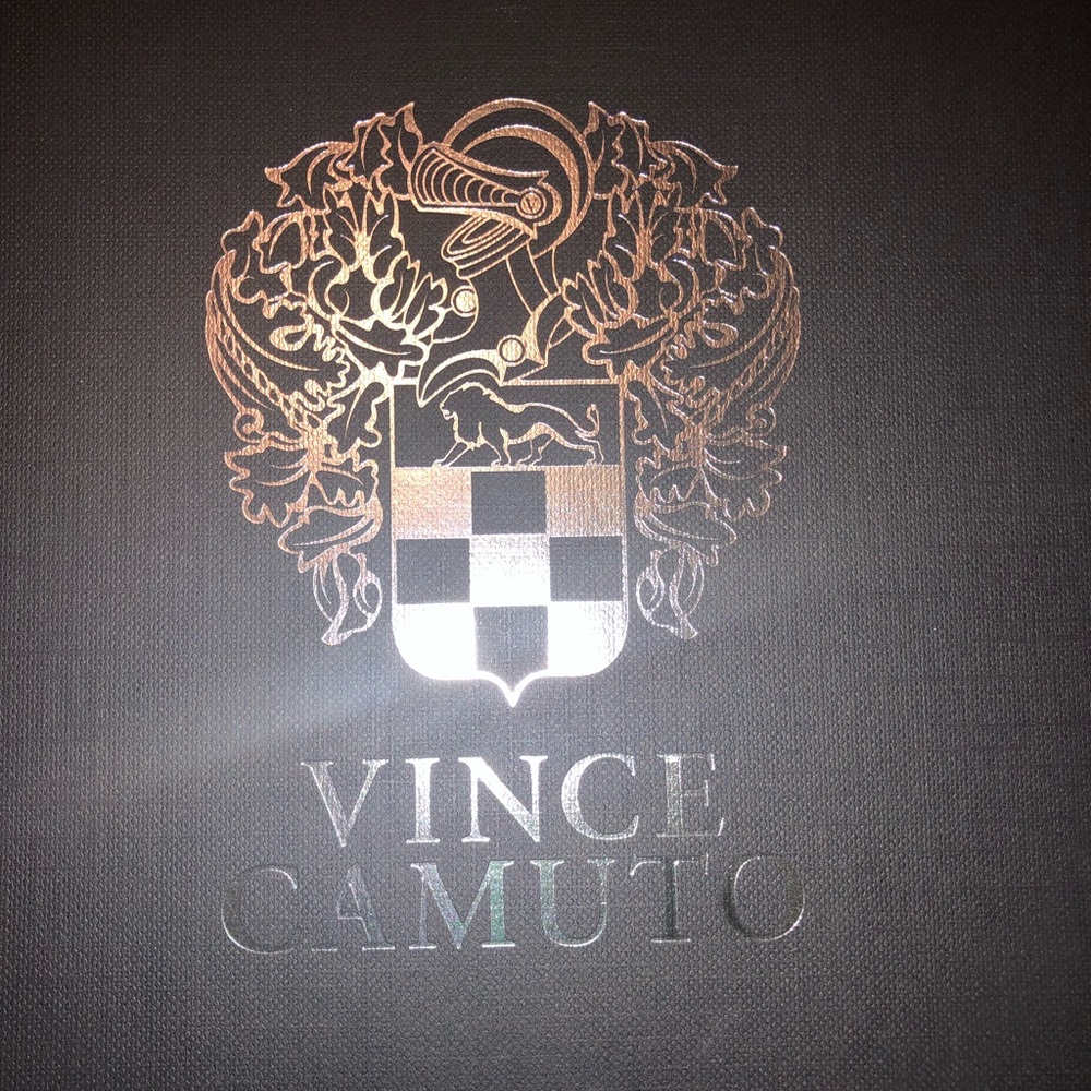 Vince Camuto
